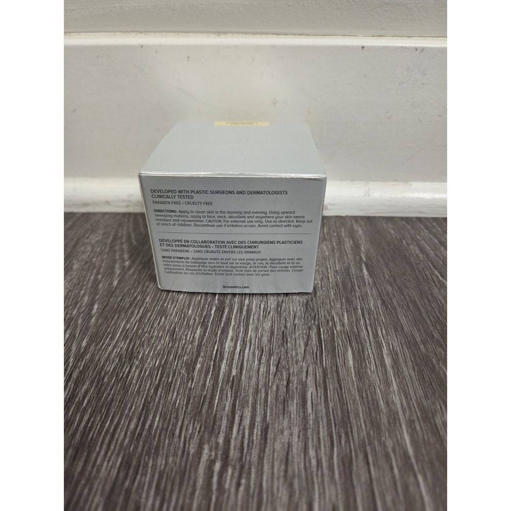 IT CONFIDENCE in a CREAM transforming moisturizing super cream-2oz 60ml NIB - Picture 3 of 4